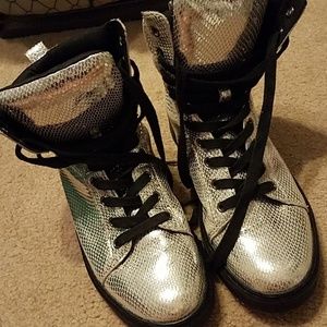 Dr. Martens Mix in Silver Mini Metallic Snake